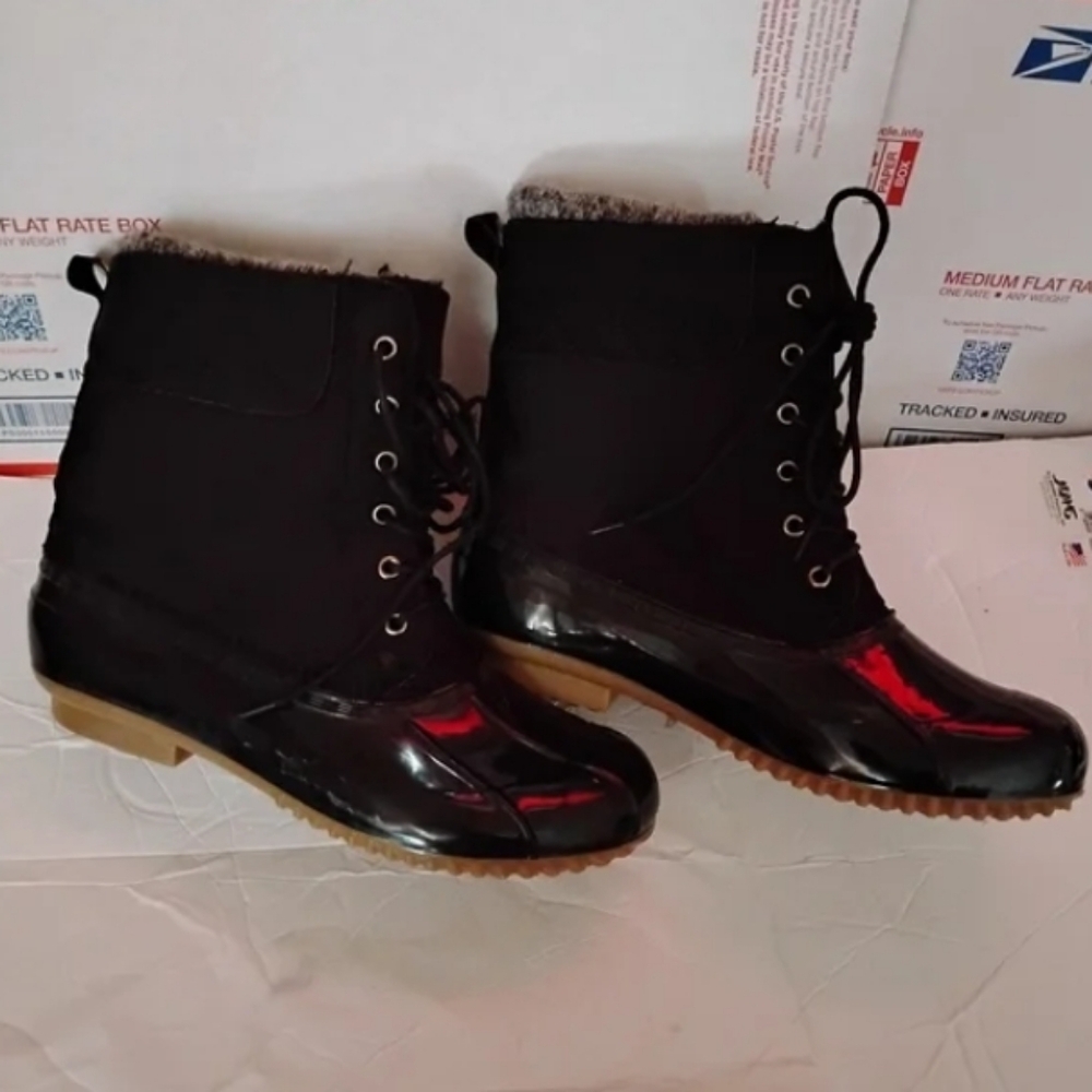 Winter rain boots